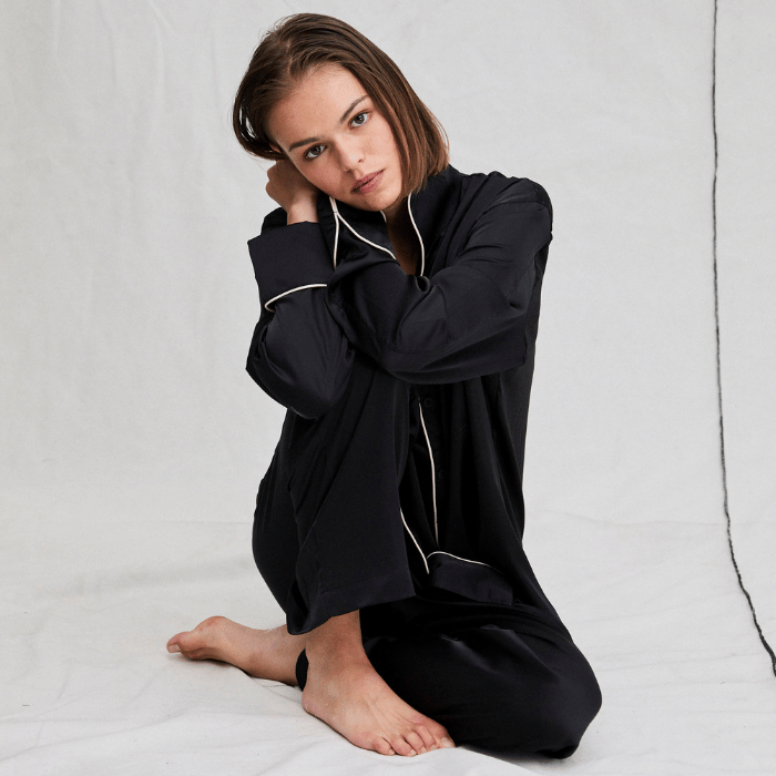 Pijama Pantalón y Manga Larga Unisex Joaquina color negro y salmón - Parsons